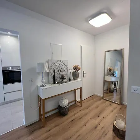 Appartamento Stylish 1-bedroom Close To Exhibition Square Basilea